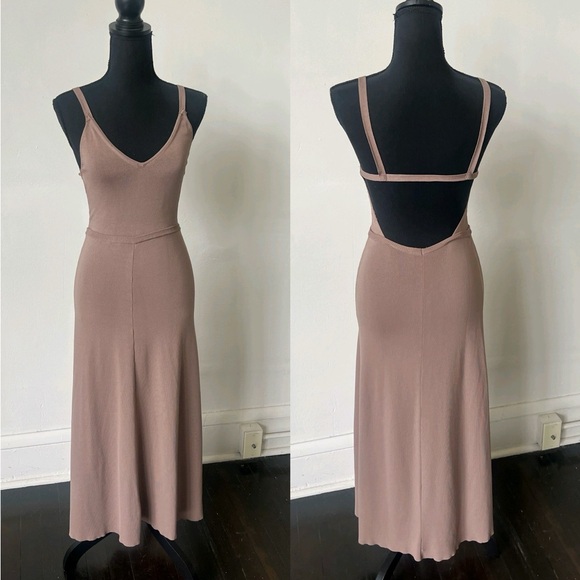 Zara Mauve Backless Midi Dress - Picture 1 of 7